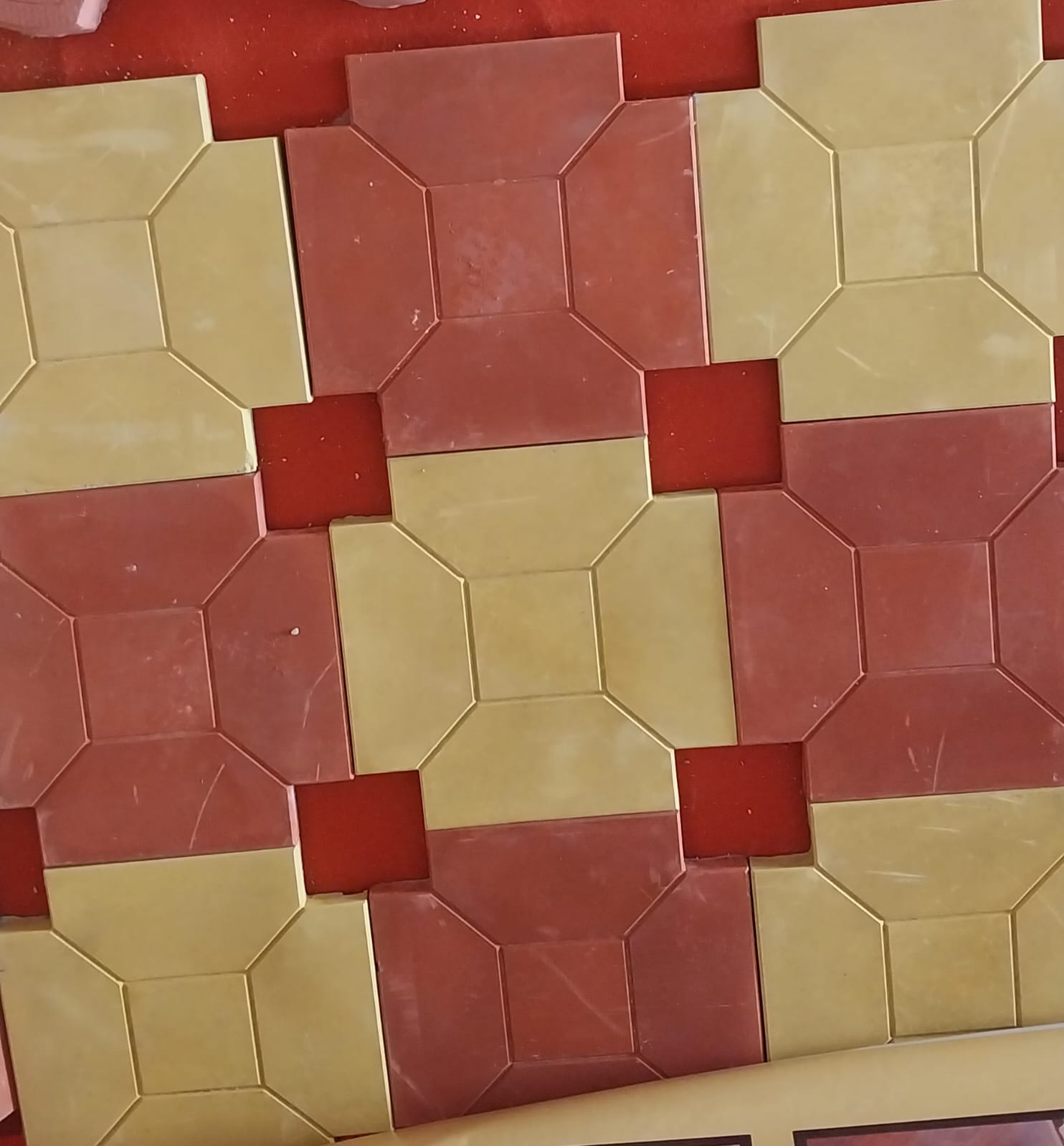 Interlocking Checker Tiles