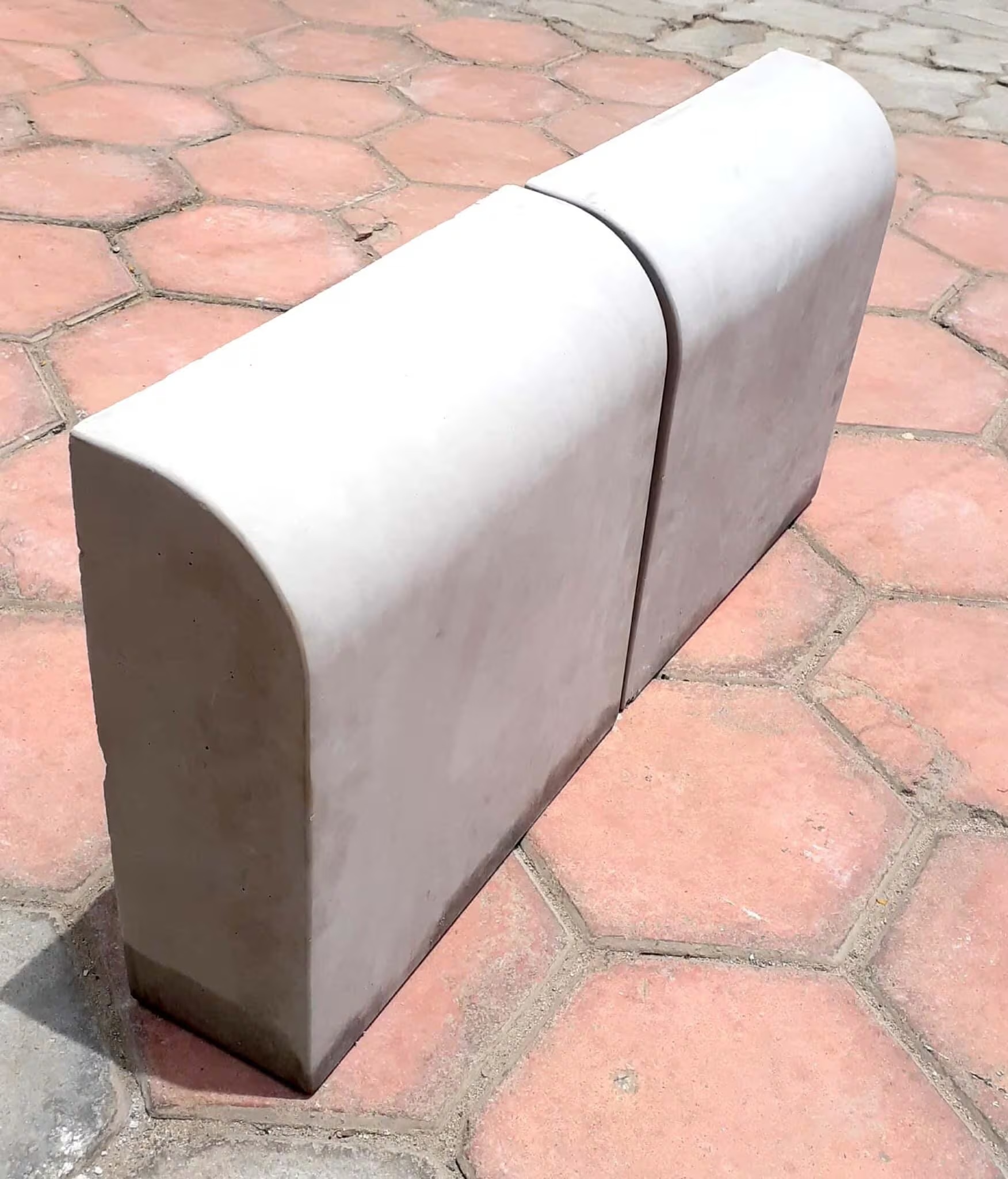 Rounded Curbstone